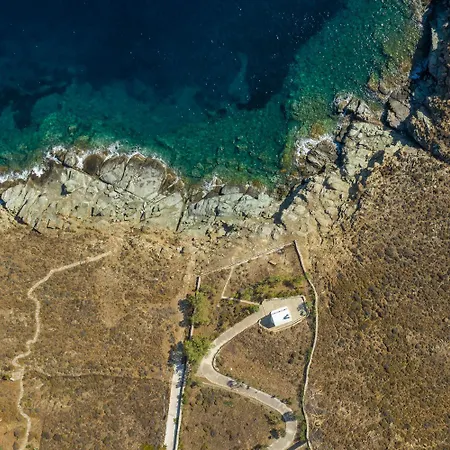 La Chapelle Est * Agios Romanos