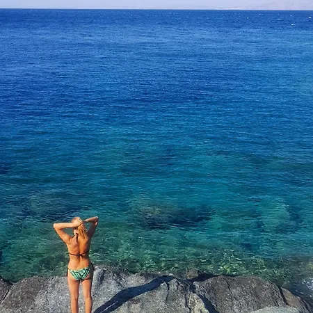 La Chapelle Est * אגיוס רומנוס