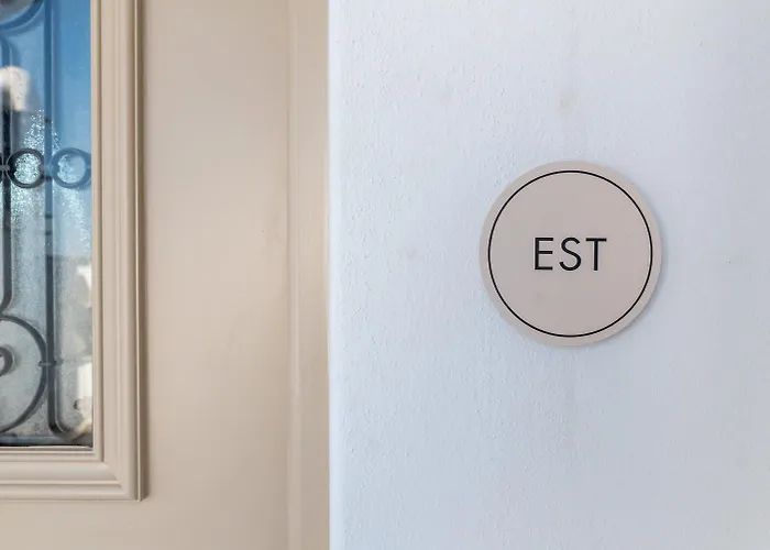 La Chapelle Est Nyaraló Ájosz Romanósz